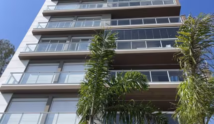 Apartamento a venda no Vogue Residence Palhoça com 2 quartos sendo 1 suíte, 2 banheiros, vaga dupla
