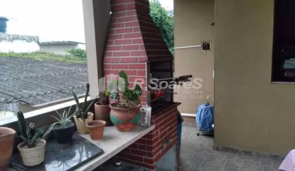 Casa com 2 quartos à venda na Rua Andaluzia, Bento Ribeiro, Rio de Janeiro, 135 m2 por R$ 220.000