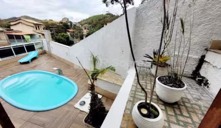 Casa em condomínio fechado com 3 quartos à venda na Rua Guapimirim, Vila Valqueire, Rio de Janeiro, 180 m2 por R$ 950.000