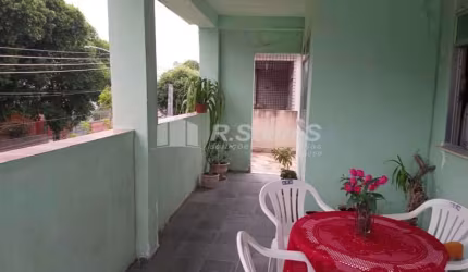 Casa com 4 quartos à venda na Rua das Verbenas, Vila Valqueire, Rio de Janeiro, 210 m2 por R$ 850.000
