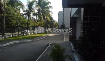 Apartamento com 2 quartos à venda na Estrada Japore, Vila Valqueire, Rio de Janeiro, 66 m2 por R$ 330.000