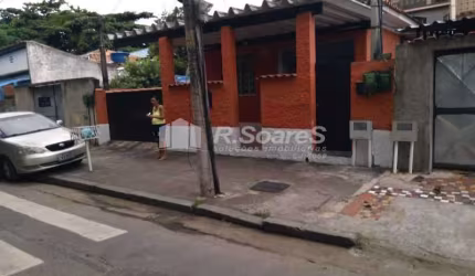 Casa com 2 quartos à venda na Rua Mongólia, Bangu, Rio de Janeiro, 240 m2 por R$ 538.000