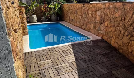 Casa com 3 quartos à venda na Rua Idume, Braz de Pina, Rio de Janeiro, 240 m2 por R$ 850.000