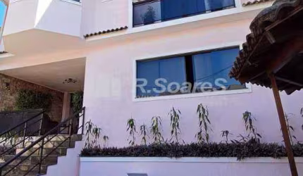 Casa com 5 quartos à venda na Rua Jaunas, Vila Valqueire, Rio de Janeiro, 152 m2 por R$ 795.000