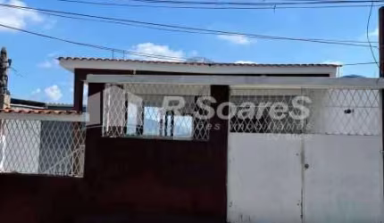Casa com 3 quartos à venda na Rua Frei Pedro Sinzig, Honório Gurgel, Rio de Janeiro, 120 m2 por R$ 250.000