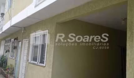 Casa em condomínio fechado com 2 quartos à venda na Rua Euzebio de Almeida, Jardim Sulacap, Rio de Janeiro, 168 m2 por R$ 400.000