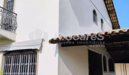 Casa com 3 quartos para alugar na Rua Porto Franco, Jardim Sulacap, Rio de Janeiro, 258 m2 por R$ 3.800