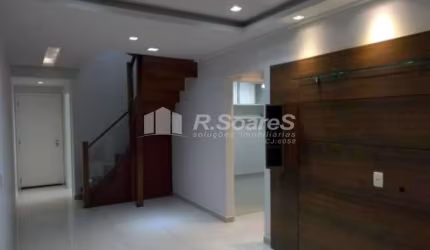 Apartamento com 4 quartos à venda na Rua Florianópolis, Praça Seca, Rio de Janeiro, 135 m2 por R$ 375.000
