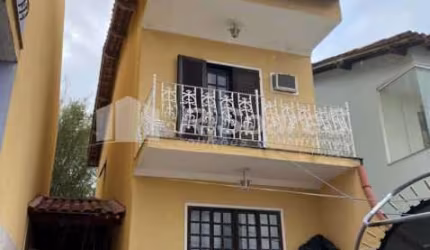 Casa com 2 quartos à venda na Rua Arauana, Vila Valqueire, Rio de Janeiro, 100 m2 por R$ 460.000