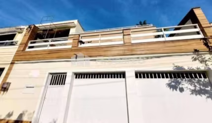 Casa em condomínio fechado com 3 quartos à venda na Rua Arcozelo, Vila Valqueire, Rio de Janeiro, 272 m2 por R$ 1.150.000