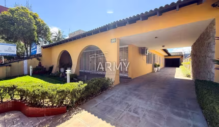 Casa com 3 quartos à venda na Rua Rodrigues Alves, Centro Histórico, Paranaguá, 223 m2 por R$ 1.690.000