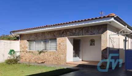 Casa com 3 dormitórios á venda no bairro Vila Mogilar em Mogi das Cruzes