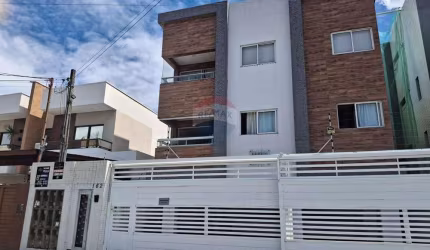 Apartamento térreo para locação, com 02 dormitórios, sendo 01 suíte, área privativa com churrasqueira, localizado no bairro do Bessa, João Pessoa-PB