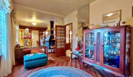 Casa com 5 quartos à venda na Rua Primeiro de Março, 721, Partenon, Porto Alegre por R$ 1.150.000