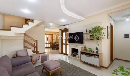 Casa com 3 quartos à venda na Avenida Copacabana, 133, Vila Assunção, Porto Alegre por R$ 1.300.000