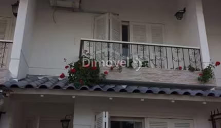 Casa com 2 quartos à venda na Rua Irmão Jaime Biazus, 43, Guarujá, Porto Alegre por R$ 599.000