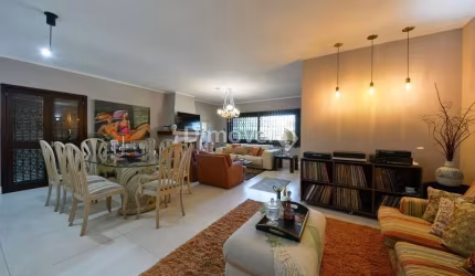 Casa com 3 quartos à venda na Rua Manauê, 60, Vila Assunção, Porto Alegre por R$ 1.190.000