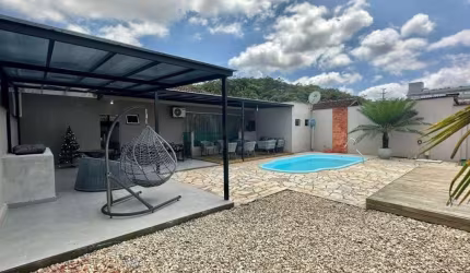 CASA no COSTA E SILVA com 3 quartos para VENDA, 160 m²