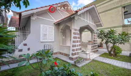 Terreno de 548m² com Casa – Ideal para Construção