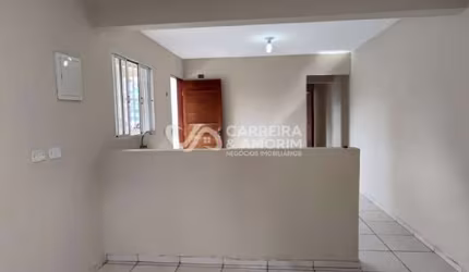 ALUGO CASA COM 02 DORMITÓRIOS, 01 VAGA DE GARAGEM, JARDIM GERMÂNIA, À 700 METROS DO METRÔ CAMPO LIMPO - LINHA LILAS, ESTRADA DE ITAPESERICA.
