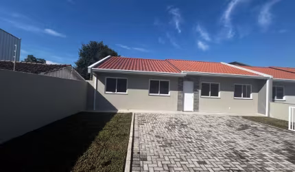 Casa com 03 quartos no Weissopólis