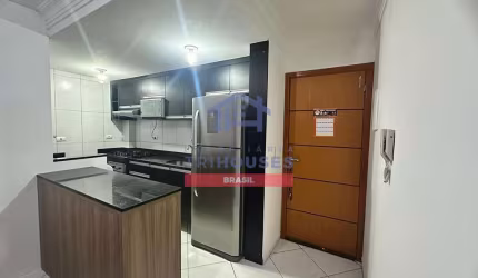 Lindo apartamento de 2 dormitórios  com sacada e churrasqueira à venda no bairro Itália, São José d