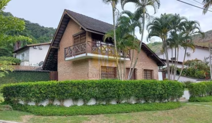 Casa 3 Dormitórios sendo 2 Suítes em São Sebastião