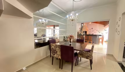 Bela casa no Jardim Ouro Branco | 3 dormitórios | 3 vagas