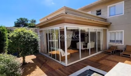 Casa no Condomínio Laranjeiras | 3 suítes | 4 vagas
