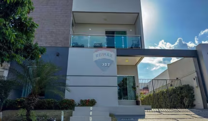 VENDE-SE BELÍSSIMA CASA DUPLEX