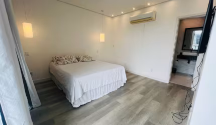 Vende-se magnífica casa no mosaico ponta negra com 5 quartos e uma área externa  espaçosa e aconchegante para você e sua família