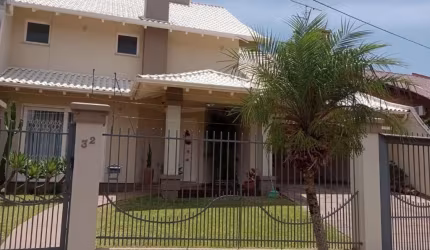 Casa com 4 quartos à venda na Rua Bento Tavares da Silva, 32, Cristo Rei, São Leopoldo por R$ 1.330.000