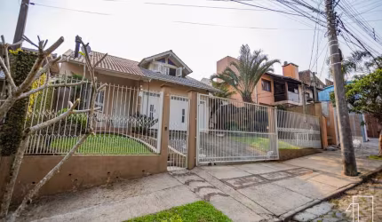 Casa com 3 quartos à venda na Rua Doutor Wilson Félix Vieira, 310, Feitoria, São Leopoldo por R$ 750.000