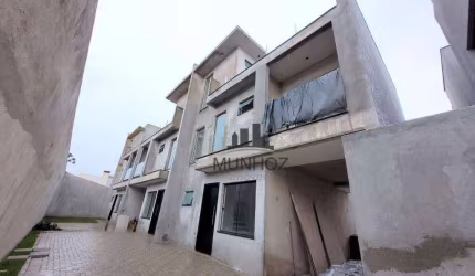 Sobrado com 3 dormitórios à venda, 116 m² por R$ 750.000,00 - Bacacheri - Curitiba/PR