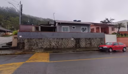 Casa a venda bairro rio pequeno camboriu