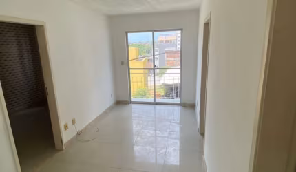 Apartamento com 3 quartos à venda na Avenida Professor Theócrito Batista, Caji, Lauro de Freitas, 50 m2 por R$ 175.000