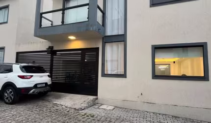 Casa com 3 quartos à venda na Rua Marta Maria de Jesus, Buraquinho, Lauro de Freitas, 160 m2 por R$ 850.000