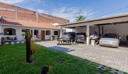 Casa à venda, 155 m², terreno com 408m² por R$ 650.000 - Centro - Pinhais/PR