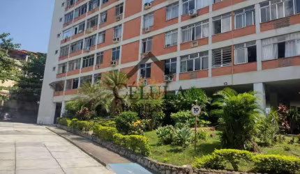 Apartamento com 2 quartos à venda na Estrada do Tindiba, Pechincha, Rio de Janeiro, 62 m2 por R$ 209.000