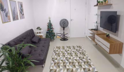 APARTAMENTO NO PEREQUE AÇU COM 2 DORMITÓRIOS SENDO 1 SUÍTE, PISCINA, ELEVADOR, VARANDA GOURMET COM CHURRASQUEIRA