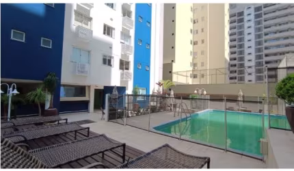 Apartamento locação anual quadra do mar.