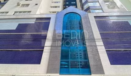 Apartamento 02 dormitórios a venda quadra mar Balneário Camboriú Marques de Firenza