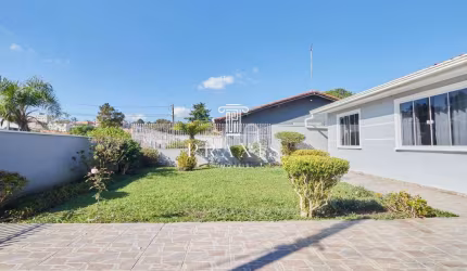 Casa com 3 quartos à venda na Rua Florindo Lindes, 254, Jardim Amélia, Pinhais, 175 m2 por R$ 699.000