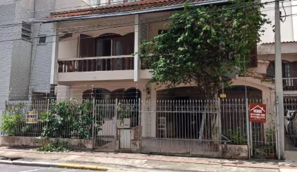 Sobrado CENTRO Balneário Camb. Prox Igreja/camelô. Rendimento Locação