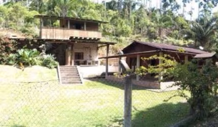 GRANDE OPORTUNIDADE!!! Sítio em Camboriú-SC 26.700m² Acesso asfaltado.