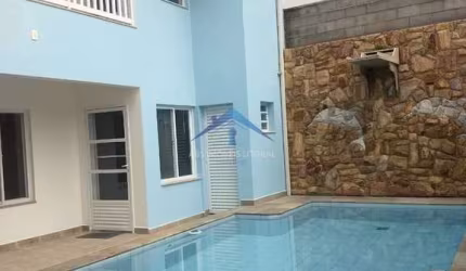 Sobrado com 4 dorms, Piscina  Flórida em Praia Grande