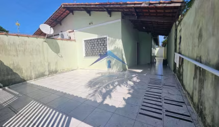 Casa com 3 dorms, Flórida, Praia Grande - R$ 395 mil, Cod: 4972