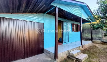 Casa com 2 quartos à venda na Gabriel da Cunha Coutinho, 70, Jardim dos Lagos, Guaíba por R$ 179.900
