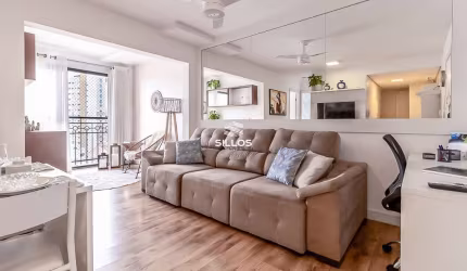 Apartamento à venda com 2 quartos no Centro em Curitiba