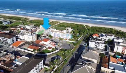 Triplex contendo 3 dormitórios - suíte - terraço gourmet com vista para o mar.